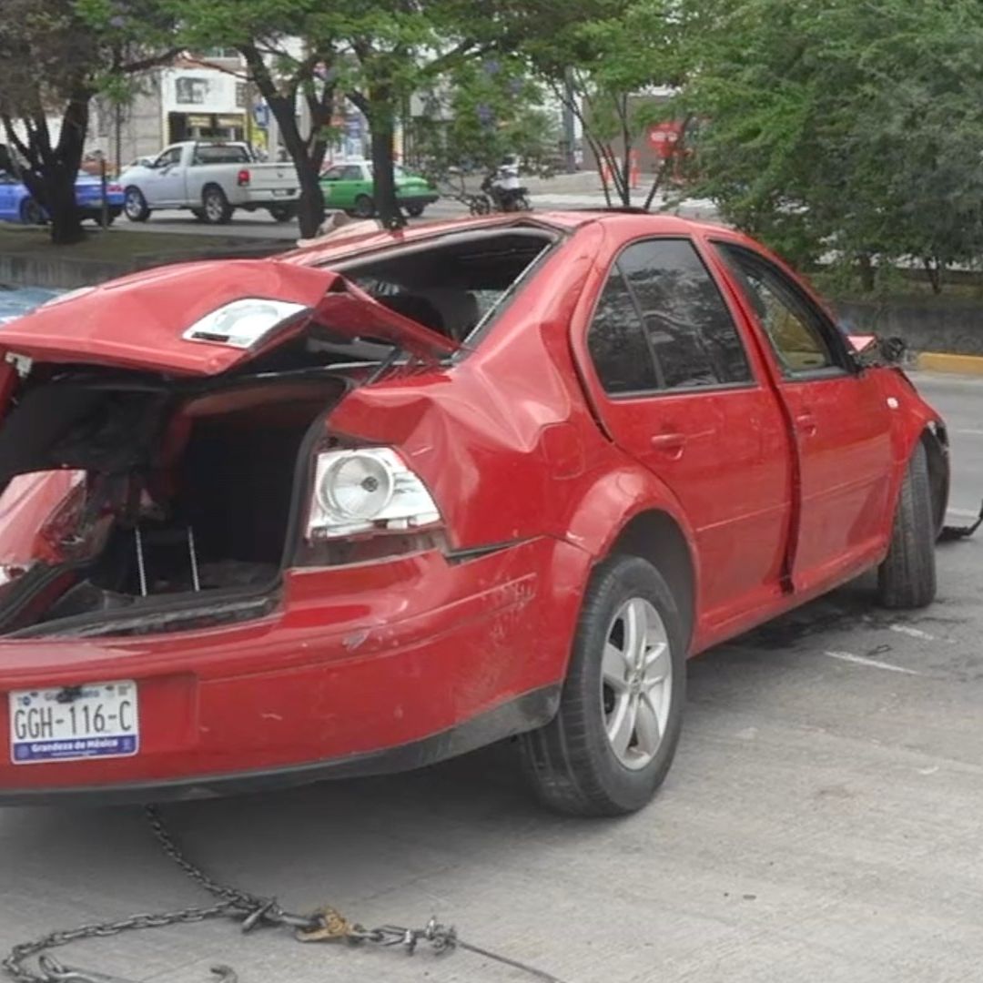 Conductora Herida fue el Saldo de Una Volcadura en el Timoteo Lozano en León